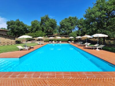 La piscina Agriturismo incrociata: piscina
